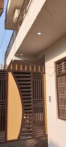 Un balcón o terraza en National Banaras Inn City View & Balcony