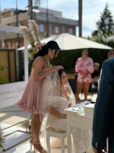 Επισκέπτες που μένουν στο Villa Adriana Hotel