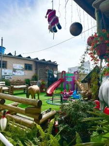 Herní místnost nebo prostor pro děti v ubytování Pousada Alegria do Cowboy