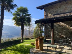 En generel udsigt til bjerge eller udsigt til bjerge taget fra feriehuset