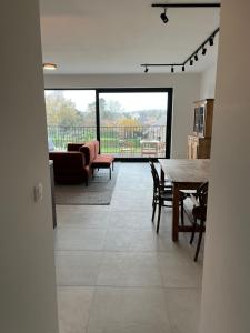 Posezení v ubytování Luxury Apartment Antwerp Port Moerbeke 1