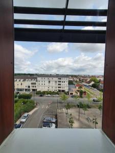 Fotografie z fotogalerie ubytování Parenthèse confortable avec balcon et parking v destinaci Lucé