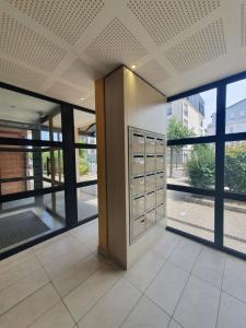 Fotografie z fotogalerie ubytování Parenthèse confortable avec balcon et parking v destinaci Lucé