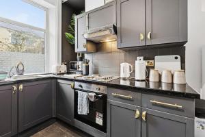 Køkken eller tekøkken på 2-Bed House - Contractors & Families