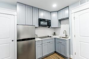 Η κουζίνα ή μικρή κουζίνα στο Studio Minutes from Center City South Philly Special