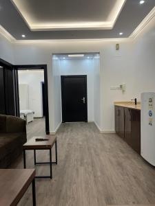 Φωτογραφία από το άλμπουμ του شقة فاخرة غرفتين نوم ماستر مع صالة σε Al Rass