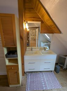 Η κουζίνα ή μικρή κουζίνα στο Gîte de la Petite Ferme Bretonne +12 φωτογραφίες