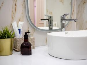 Koupelna v ubytování Современная и уютная евродвушка в центре города