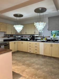 Köök või kööginurk majutusasutuses Villa Catali