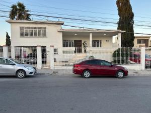 Budova, kde se apartmán nachází + 5 fotografií