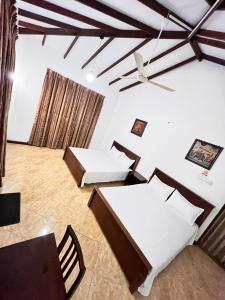 Posezení v ubytování SkyLark Guest House