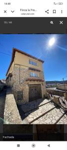 Το κτήριο όπου στεγάζεται  the country house