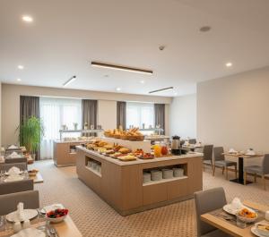 Jídlo v aparthotelu nebo okolí