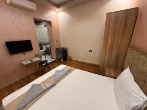 Μια τηλεόραση ή/και κέντρο ψυχαγωγίας στο Cairo-Płazà City Hotel