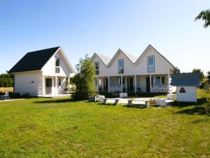 Zahrada ubytování Terraced House near Baltic Sea and Golf Course