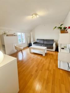 Posezení v ubytování Conflans fin d'Oise bis