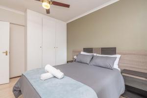 Ένα ή περισσότερα κρεβάτια σε δωμάτιο στο Work and vacation combined - Solar - No blackouts! +16 φωτογραφίες