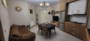 Μια τηλεόραση ή/και κέντρο ψυχαγωγίας στο Georgia,Saburtalo berbukis 10street