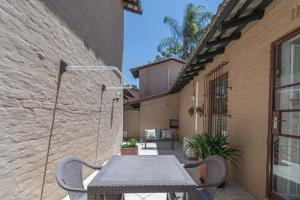 Το κτήριο όπου στεγάζεται  το διαμέρισμα