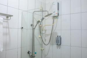 Ένα μπάνιο στο Velana View at Mathiveri