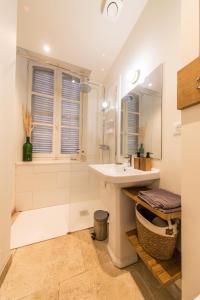 Ένα μπάνιο στο Villa Chadourne - La Cle Perdue - Studio