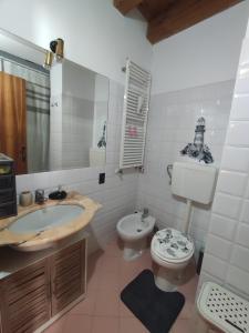 Koupelna v ubytování Torre Cà Emo, CasAmarti