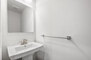 Ένα μπάνιο στο Private Room In A Modern Home +21 φωτογραφίες