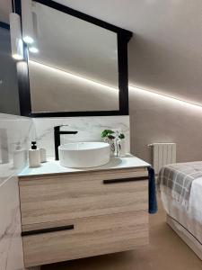 Ένα ή περισσότερα κρεβάτια σε δωμάτιο στο Castillo 22 +38 φωτογραφίες