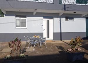 Το κτήριο όπου στεγάζεται  το διαμέρισμα