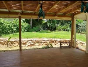 Κήπος έξω από το River in the Garden