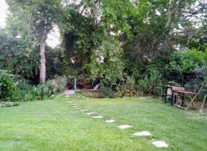 Κήπος έξω από το River in the Garden +2 φωτογραφίες