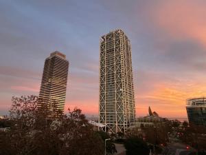 Solopgangen eller solnedgangen set fra lejligheden