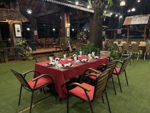 En restaurant eller et andet spisested på Ratanakiri Phum Khmer resort