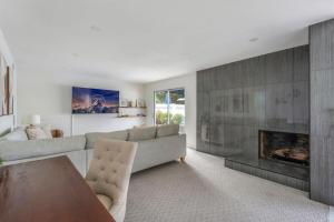 Χώρος καθιστικού στο VaCaTiOn Pool FirePit PoolTable CloseToFwy