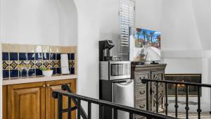 Köök või kööginurk majutusasutuses SV006 Secluded Spa Villa Studio at LQ Resort