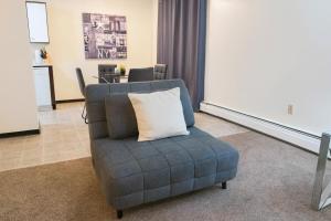 Fotografie z fotogalerie ubytování 2BR Downtown apt Amazing View Free Parking & Gym v destinaci Saskatoon