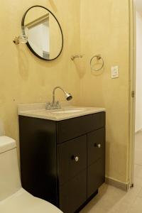 Koupelna v ubytování Comfortable alojamiento Luna María - group of friends