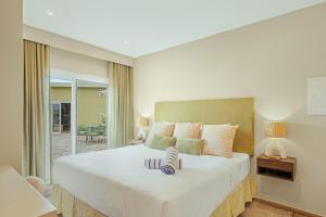 Ένα ή περισσότερα κρεβάτια σε δωμάτιο στο Modern 3BR Pool Villa 3 Mins to Beach by Bocobay +57 φωτογραφίες