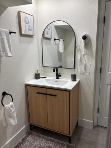 Koupelna v ubytování RR Beach Residence + 34 fotografií