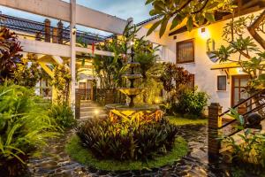 Vườn quanh Family Hotel Gradia 2