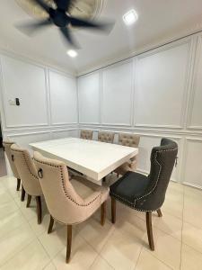 Fotografie z fotogalerie ubytování Rumah Eve Taman Banting Baru v destinaci Banting