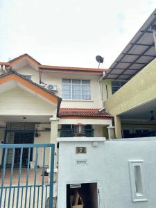 Budova, kde se prázdninový dům nachází