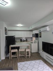 Η κουζίνα ή μικρή κουζίνα στο Home away from home