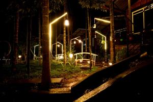 Zahrada ubytování Dandeli redstone cottages + 2 fotografie