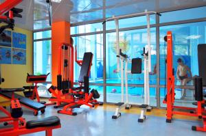The fitness centre and/or fitness facilities at Aqua Hotel