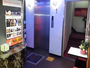 Η κουζίνα ή μικρή κουζίνα στο Jongro Nova