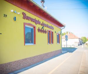 Fotografia z galérie ubytovania Borostyán Apartmanház v destinácii Mórahalom
