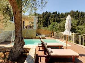 Bazén v ubytování Villas Muscalas by Konnect, 200m from the Beach nebo v jeho okolí