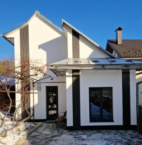 Budova, kde se prázdninový dům nachází + 17 fotografií