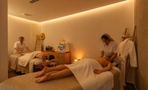 Επισκέπτες που μένουν στο Play Hatzuk Beach